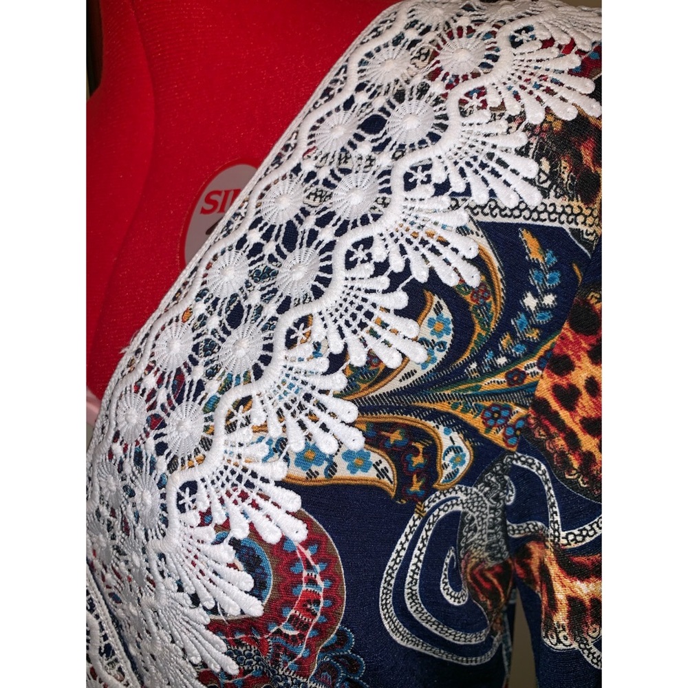 Stylish V-neck Romper - Picture 5 of 5